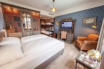 Erlebnishotel Krønasår - The Museum-Hotel - Wohnbeispiel Standardzimmer (Zimmercodierungen DB1, EB1, TB1, RB1, DX1, EX1, TX1, RX1, DX2, EX2, TX2, RX2, DS3, ES3, TS3, RS3, FB1, FX1, FX2, FX3, DB2, EB2, TB2, RB2, XB1, XB2, XB3 & XB4)