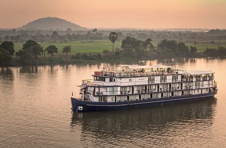Heritage Line (Jayavarman, Siem Reap - Ho Chi Minh Stadt)