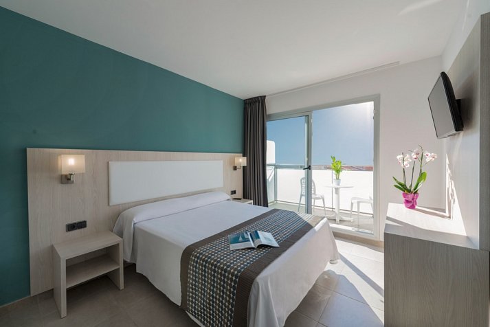 4R Miramar Calafell - Wohnbeispiel Doppelzimmer Meerblick (Zimmercodierung DBM)