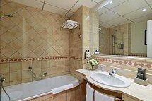 H10 Salou Princess - Badbeispiel Doppelzimmer (Zimmercodierungen DB1 & D1P)