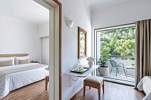 Grecotel LUX®ME Dama Dama - Wohnbeispiel Familienzimmer Premier Guestroom mit Landblick (Zimmercodierung FB2)