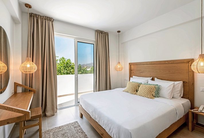 Absolute Kiotari Resort - Wohnbeispiel Doppelzimmer Gartenblick (Zimmercodierung DBG)