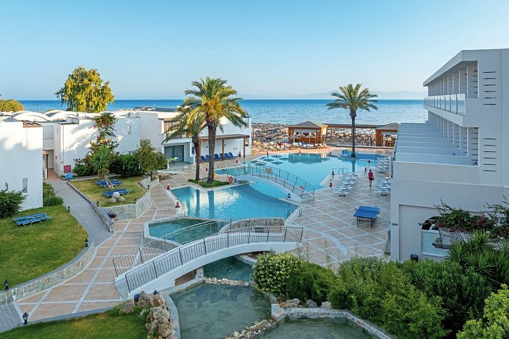 Avra Beach Resort