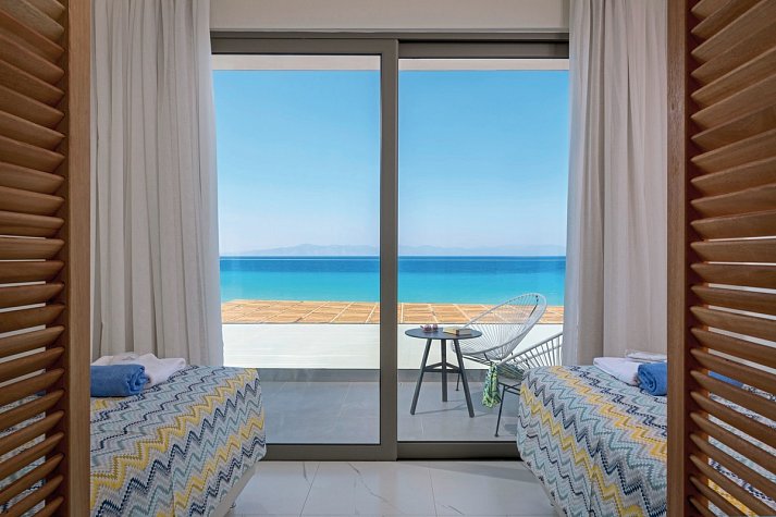 Avra Beach Resort - Wohnbeispiel Familienzimmer Superior Meerblick (Zimmercodierung FSM)