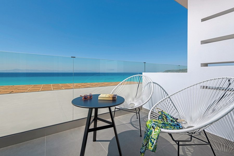 Avra Beach Resort - Wohnbeispiel Familienzimmer Superior Meerblick (Zimmercodierung FSM)