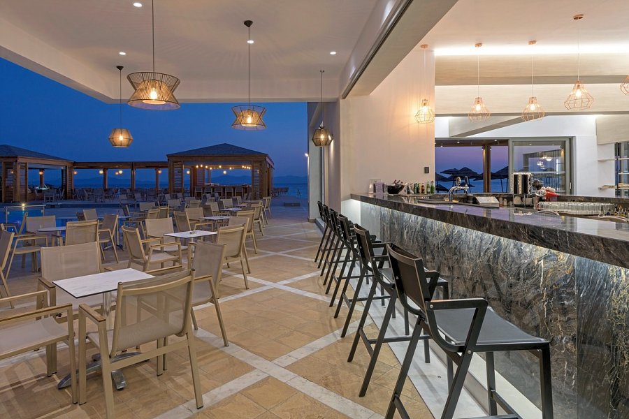 Avra Beach Resort