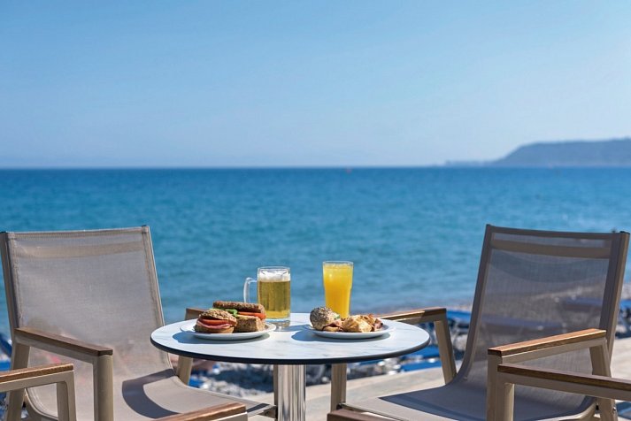 Avra Beach Resort