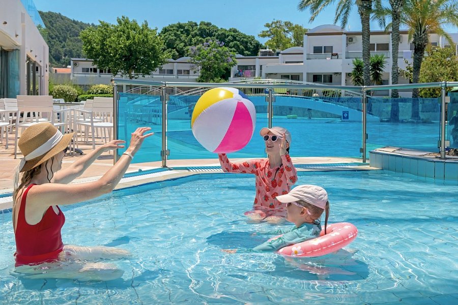 Avra Beach Resort