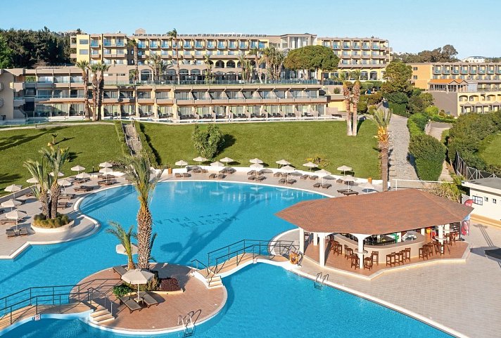 Kresten Palace Hotel - Wohnbeispiel Doppelzimmer Gartenblick (Zimmercodierung DBG)