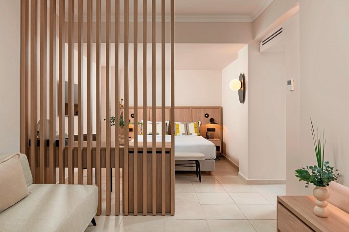 Electra Palace - Wohnbeispiel Juniorsuite Executive Poolblick (Zimmercodierung JTP)