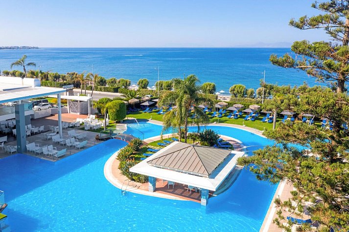 Oceanis Beach