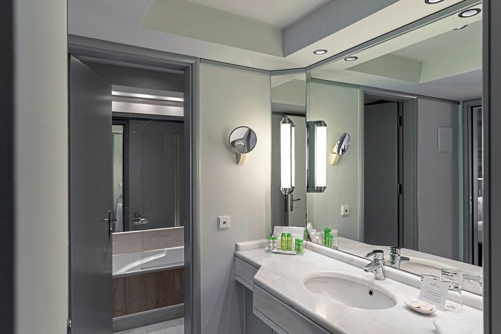 Rodos Park - Badbeispiel Suite Executive (Zimmercodierung WT1)