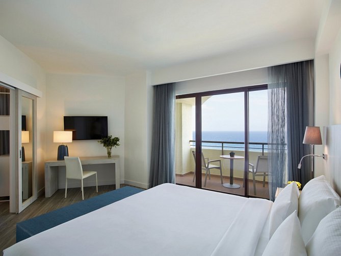 Amus Hotel & Spa - Wohnbeispiel Juniorsuite Meerblick (Zimmercodierung JBM)