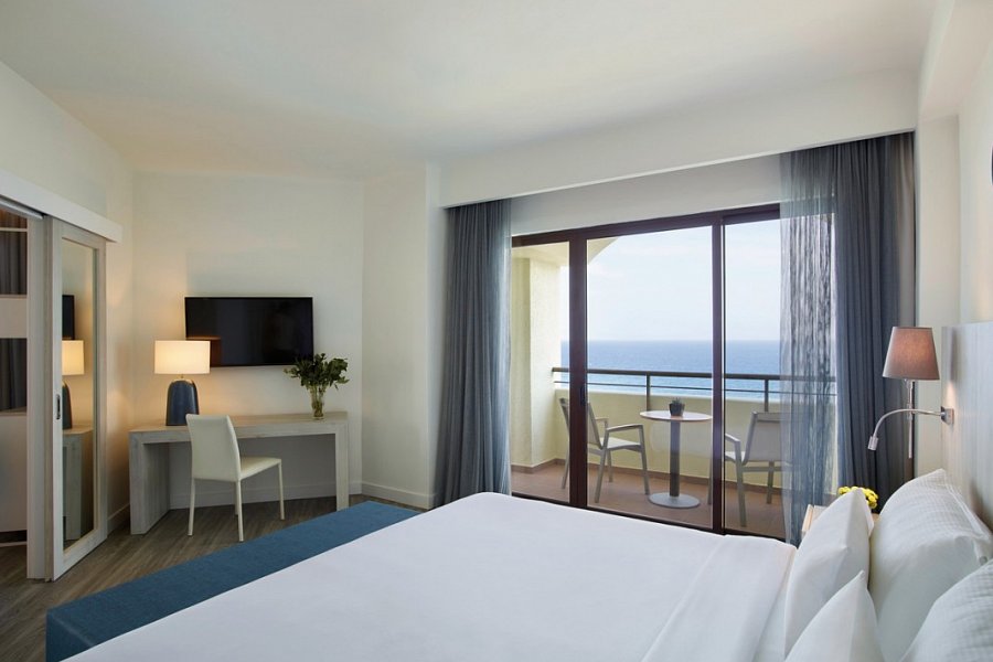 Amus Hotel & Spa - Wohnbeispiel Juniorsuite Meerblick (Zimmercodierung JBM)