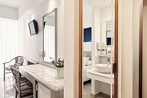 Esperia City Hotel - Badbeispiel Double Club Room (Zimmercodierung DB2)