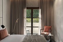 Aulus Lindos Rhodes, Curio Collection by Hilton - Wohnbeispiel Doppelzimmer Gartenblick Tropical Cozy Retreat (Zimmercodierung D1G)