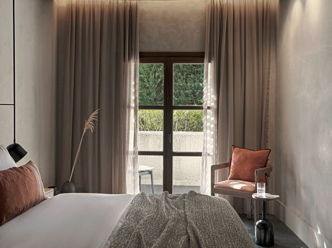 Aulus Lindos Rhodes, Curio Collection by Hilton - Wohnbeispiel Doppelzimmer Gartenblick Tropical Cozy Retreat (Zimmercodierung D1G)