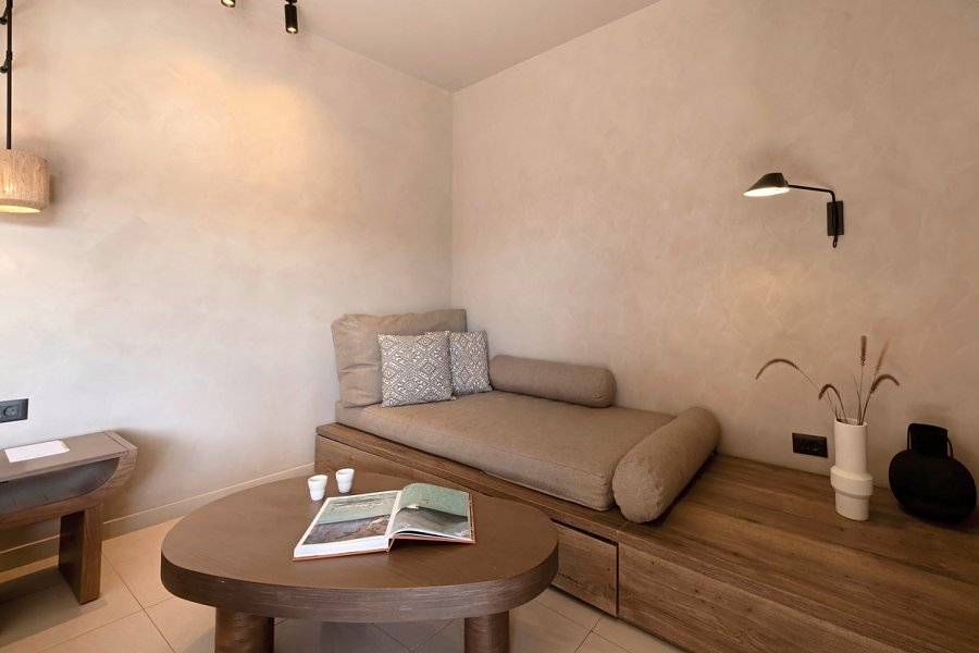 Aulus Lindos Rhodes, Curio Collection by Hilton - Wohnbeispiel Tropical Bungalow Open Plan Suite mit Whirlpool (Zimmercodierung B2G)