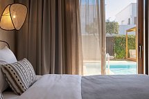 Aulus Lindos Rhodes, Curio Collection by Hilton - Wohnbeispiel Tropical Bungalow Suite mit Privatpool (Zimmercodierung BBR)