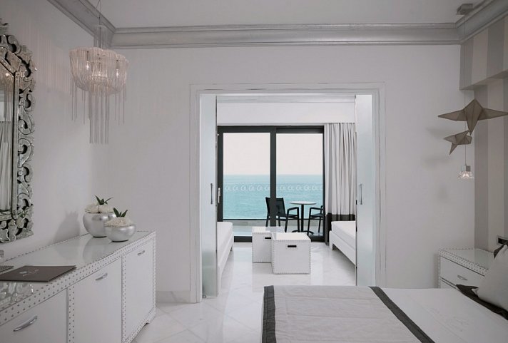 Mitsis Selection Alila - Wohnbeispiel Familienzimmer Meerblick (Zimmercodierung FBM)