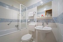 Veya Maradiso Hotel by Aminess - Beispiel Bad (Zimmercodierungen DG1, DGM, DS1 & DSM)