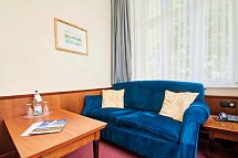Aparthotel Seeschlösschen - Wohnbeispiel Appartement Landseite/Seeseite (Zimmercodierungen ABC & AB8)