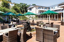 Ostseehotel Villen im Park - ein Rovell Hotel - Außenbereich mit Terrasse