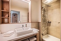 BEECH Resort Boltenhagen - Beispiel Bad (Zimmercodierungen AB2, OB1, PB3 & AB8)