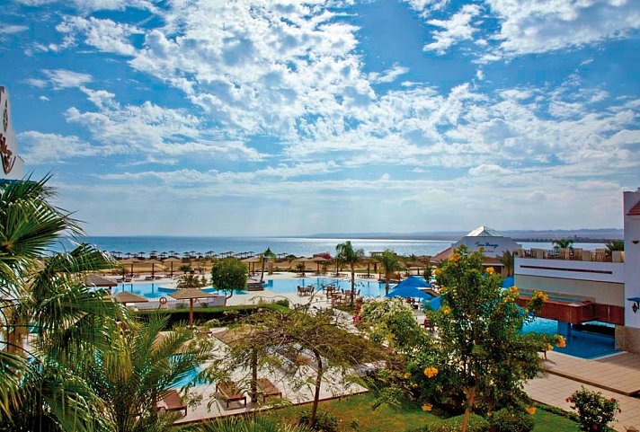 Lahami Bay Beach Resort & Gardens