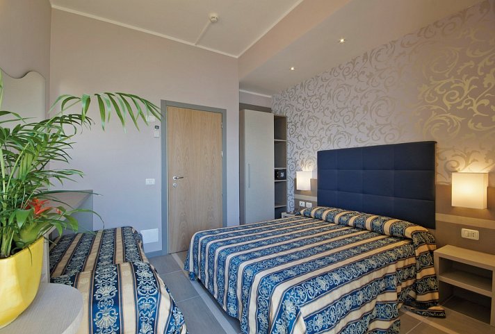 Club Hotel Bikini & Tropicana - Wohnbeispiel Familienzimmer Standard Bikini (Zimmercodierung FG1)