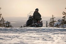 Winter-Auszeit im Sunday Morning Resort - Schneemobil-Safari