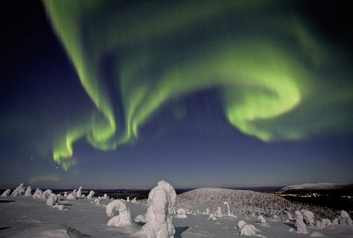 Polarlichtsuche und Weihnachtsmanndorf - Polarlicht