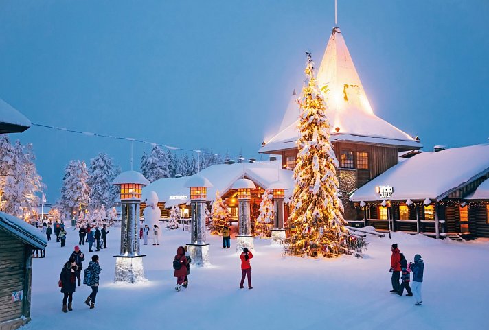 Polarlichtjagd im SnowHotel - Weihnachtsmanndorf Rovaniemi