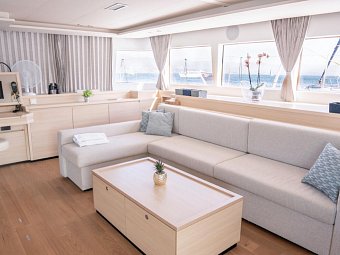 Segeltörn Silhouette Dream Premium - Lagoon 620