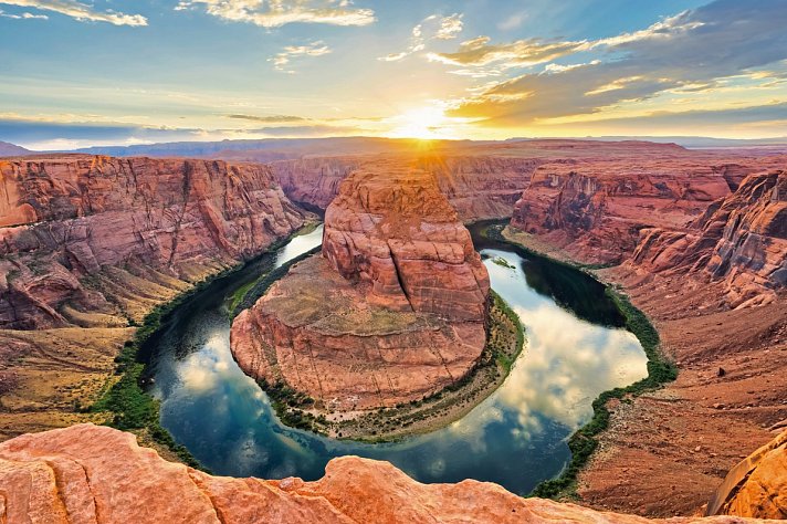 Discover the West