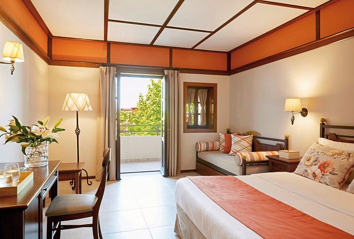 Simantro Resort - Wohnbeispiel Doppelzimmer Cosy Gartenblick (Zimmercodierung D1G)