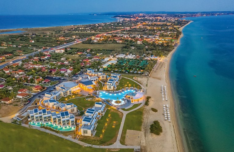 Portes Lithos Luxury Resort