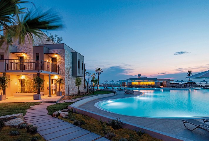 Portes Lithos Luxury Resort