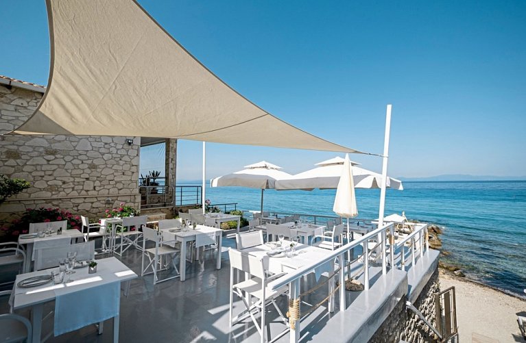 White Suites Resort