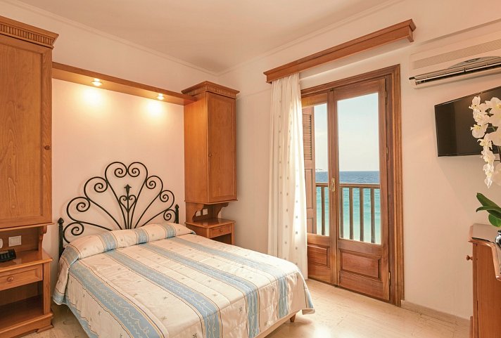 Olympia Beach - Wohnbeispiel Doppelzimmer Meerblick (Zimmercodierung D1M)