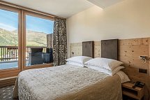 Nira Alpina - Wohnbeispiel Doppelzimmer Corvatsch (Zimmercodierungen DB2 & EB2)