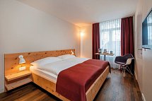 Schweizerhof Sils Maria, a Faern Collection Hotel - Wohnbeispiel Alpines Doppelzimmer (Zimmercodierungen DB1 & EB1)