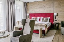 AMERON Davos Swiss Mountain Resort - Wohnbeispiel Juniorsuite Standard (Zimmercodierung JG1)