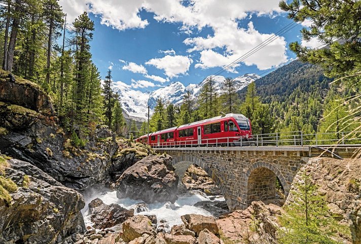 Alpine Circle Bahnwandern intensiv (7 Nächte) - Rhätische Bahn vor Morteratsch