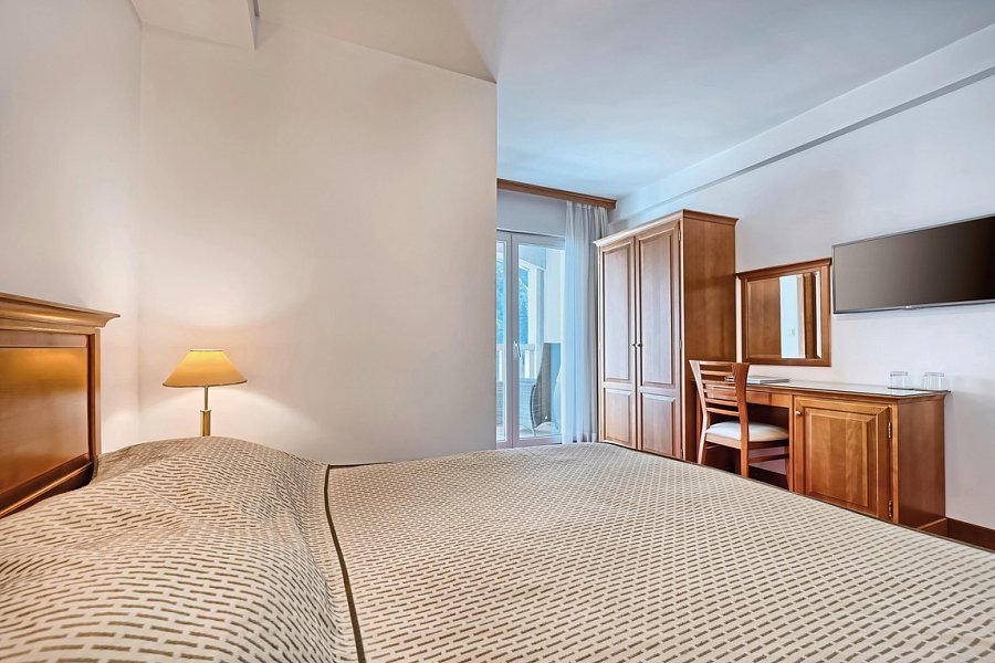 Villa Dvor - Doppelzimmer Balkon Meerblick (Zimmercodierung D2M)