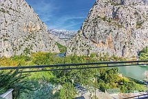 Villa Dvor - Wohnbeispiel Doppelzimmer Balkon mit Flussblick (Zimmercodierung DB1)