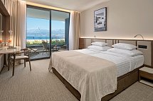 Grand Hotel View - Wohnbeispiel Doppelzimmer Superior seitl. Meerblick (Zimmercodierung DSN)