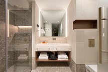 Grand Hotel View - Beispiel Bad Bay Suite Meerblick (Zimmercodierung WBM)