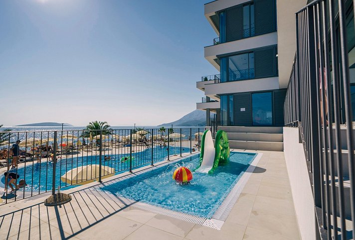 Morenia Beach Resort