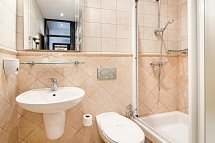 Hotel Hvar - Beispiel Bad